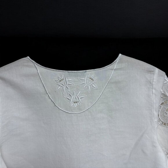 Solitaire by Ravi Khosla White Linen Blend Embroidered Cutout Tunic - Picture 7 of 10